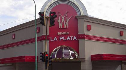 La Plata: jugaba con las máquinas tragamonedas del Bingo, se descompensó y murió