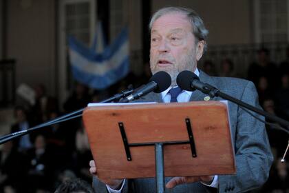 Otros tiempos, Biolcati, como titular de la entidad, dando el discurso de inauguración de la muestra de La Rural