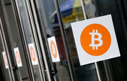 Bitcoin y Ethereum, hoy: a cuánto cotizan las principales criptomonedas (AP foto/Mark Lennihan)