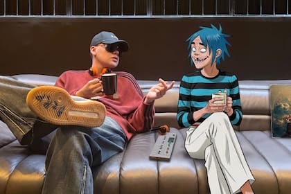 Bizarrap y 2-D de Gorillaz durante la grabación de "Orange County"