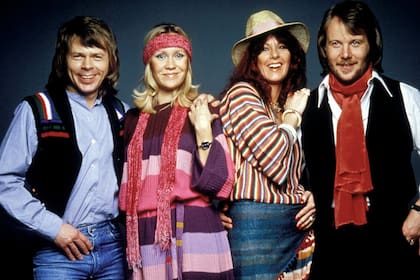 Björn Ulvaeus, Agnetha Fältskog, Anni-Frid (Frida) Lyngstad y Benny Anderson, los integrantes originales de ABBA, que además formaron dos matrimonios
