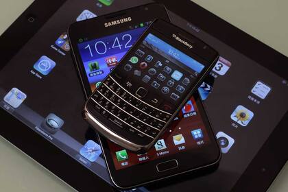 BlackBerry abre su plataforma BBM y lleva los servicios de mensajería al iPhone y a los teléfonos con Android