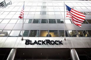 BlackRock, el fondo de inversión más grande del mundo, presentó una oferta junto a otros fondos.