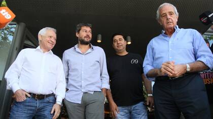 Blanco, Lammens, Angelici y D'Onofrio, juntos; la dirigencia se apura por la Superliga y la televisación