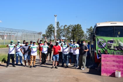 Bloqueo de camioneros en el cruce internacional de Paso de los Libres