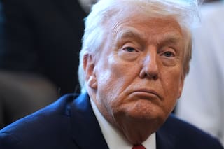 Bloqueo de Trump a petróleo venezolano sancionado plantea nuevas interrogantes sobre si es legal