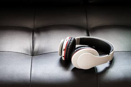 Bluetooth LE Audio traerá mejor calidad de sonido y menos consumo de batería a los nuevos auriculares inalámbricos (pero no estará disponible en los anteriores)