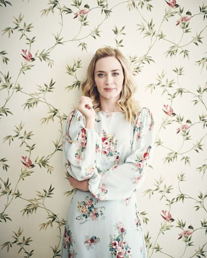 Blunt nació en Londres en 1983 y saltó a la fama por su trabajo en El diablo viste a la moda; también protagonizó La chica del tren