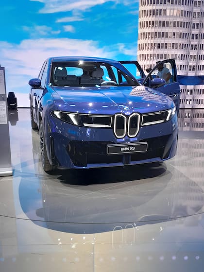 BMW iX3