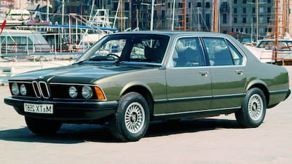 BMW Serie 7 Generación I