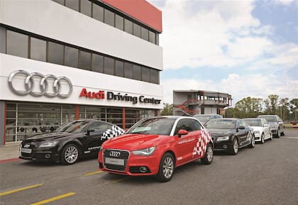BMW y Audi desarrollan cursos con sus autos en el autódromo de la ciudad de Buenos Aires