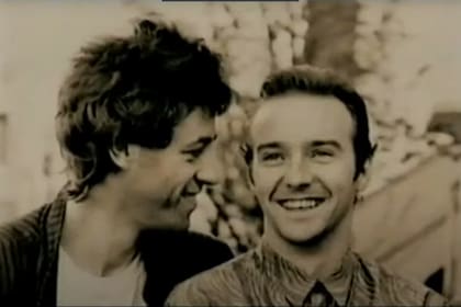 Bob Geldof y Midge Ure, compositores y productores de "Do They Know Its Christmas