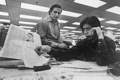 Bob Woodward (izquierda) y Carl Bernstein, los redactores de The Washington Post que investigaron en Watergate