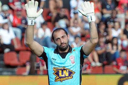 Boca en busca de Marcos Díaz para reemplazar al lesionado Andrada