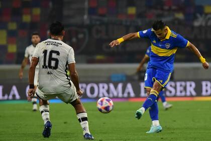 Boca gana cómodamente a Patronato por 3-0