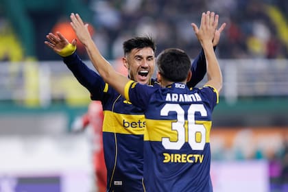 Boca Juniors goleó a Defensa y Justicia y escaló al segundo puesto del Grupo A del Torneo Apertura