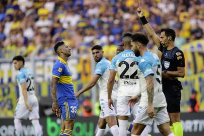 Boca no pudo completar el partido ante Racing Club por el Trofeo de Campeones, por la expulsión de seis jugadores, entre ellos Alan Varela.