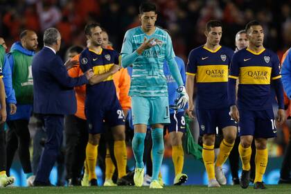 Boca sale derrotado del Monumental.