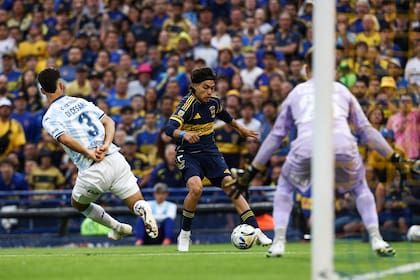 Boca perdió 1 a 0 frente a Racing en La Bombonera en una de las semifinales del torneo Clausura 2025