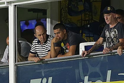 Boca recibe a Independiente y Juan Román Riquelme, a Ricardo Bochini, en el palco