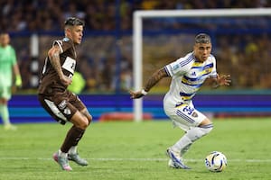 En un disputado, a Boca lo salvó el palo y a Platense su arquero