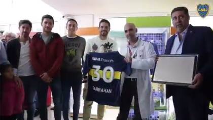 Boca visitó a los chicos del Garrahan