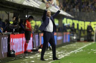 La criticada línea de 3 de Alfaro: ¿estuvo bien en aplicar ese recurso en Boca?