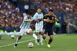 Racing está más lúcido y agresivo ante un Boca que retrocedió y su gente lo levanta