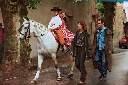 En los veranos de los años 90, la hija de la princesa Carolina se vestía con trajes de lunares para las fiestas andaluzas que se celebraban en el club hípico.