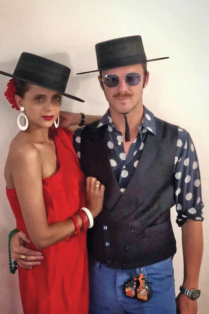 Hubo grandes ausencias, como las de Bianca Brandolini y Margherita Missoni, dos de las mejores amigas de la novia. Sin embargo, sí estuvieron otros amigos, como Aldo Comas y su mujer, la actriz Macarena Gómez.