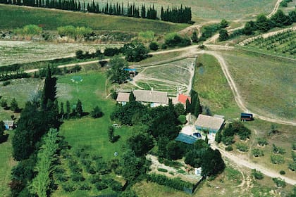 La celebración tuvo lugar en Le Mas de la Source, la propiedad que Carolina de Mónaco tiene en este municipio de la Costa Azul francesa. Fue el efímero nido de amor con su marido Stefano Casiraghi, que la compró para su familia tan sólo unos meses antes de morir.