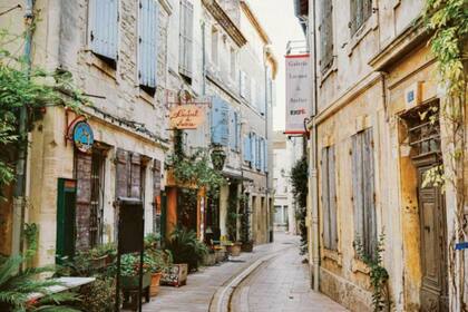 Durante los diez años que Charlotte vivió en Saint-Rémy, aprendió a amar la cultura taurina y española que se respira en ese pueblo provenzal.