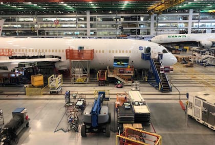 Boeing 787 Dreamliners se construyen en la planta de montaje de la compañía de aviación en North Charleston, Carolina del Sur, el 30 de mayo de 2023. 
