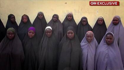 Boko Haram publicó un video en abril pasado que mostraba a 15 chicas secuestradas y sirvió como “prueba de vida”
