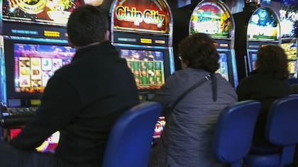 Boldt monopoliza los casinos; en los bingos pisa fuerte Codere; Angelici y Benedicto, otros actores