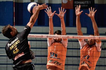 Bolívar derrotó con autoridad a UNTref