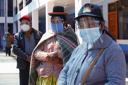 Bolivia registró un récord de 102 muertes en 24 horas