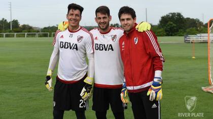 Bologna, Batalla y Lux, las opciones para el arco de River