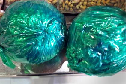 Bolsas con hojas de coca que fueron incautadas