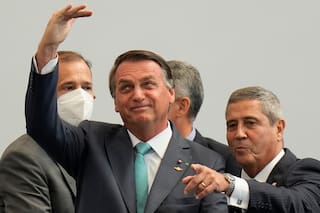 Bolsonaro es trasladado al hospital en Brasil tras malestar en la cárcel