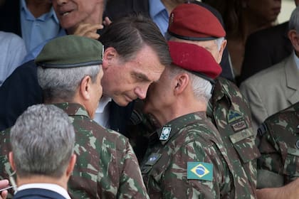 Bolsonaro junto a generales, el fin de semana pasado