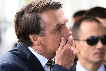 Bolsonaro enfrenta críticas por su gestión de la crisis por la pandemia