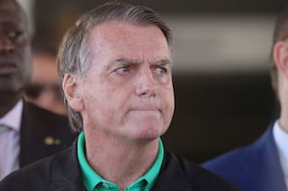 Bolsonaro vuelve al arresto domiciliario tras someterse a una operación de hombro