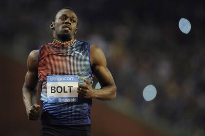 Bolt adujo molestias en su pierna izquierda