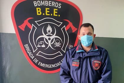 Christian Bello, jefe actual de la brigada, asegura que están preparados para cumplir la tarea, aunque la duda de haber contraído el virus los acompañe todo el tiempo