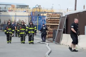 Una explosión de un astillero en Nueva York dejó 16 heridos, tres de ellos graves