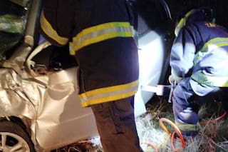 Tragedia en la Ruta 11: murió un chofer y 19 personas resultaron heridas en un choque