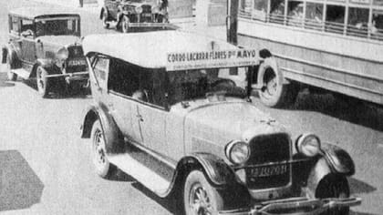 Colectivo Lacarra, Flores, Plaza de Mayo