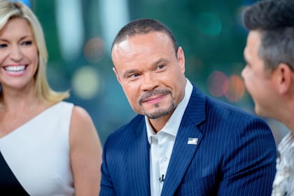 Bongino ha promovido teorías conspirativas sobre el FBI en su pódcast, cuestionando investigaciones clave como el ataque al Capitolio
