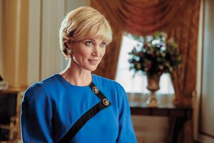 BONNIE SOPER. "Harry y Meghan. Un romance real". 2018.